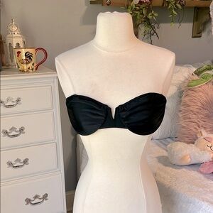 Black Strapless Underwire Unpadded Bra New